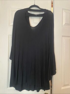 Black Flowing Tunic Top with Cutout